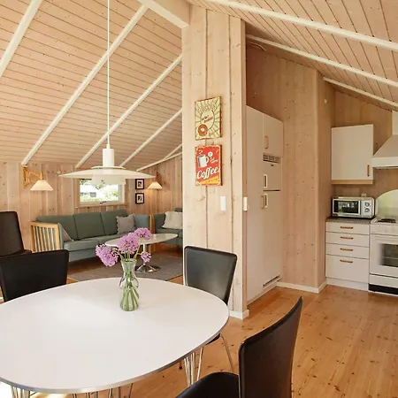 5 Person In V-by Traum Esbjerg